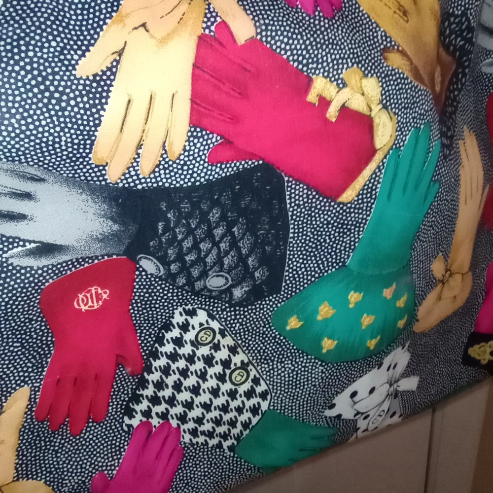 Christian Dior Gloves Print Vanity Bag - Picture 5 of 16